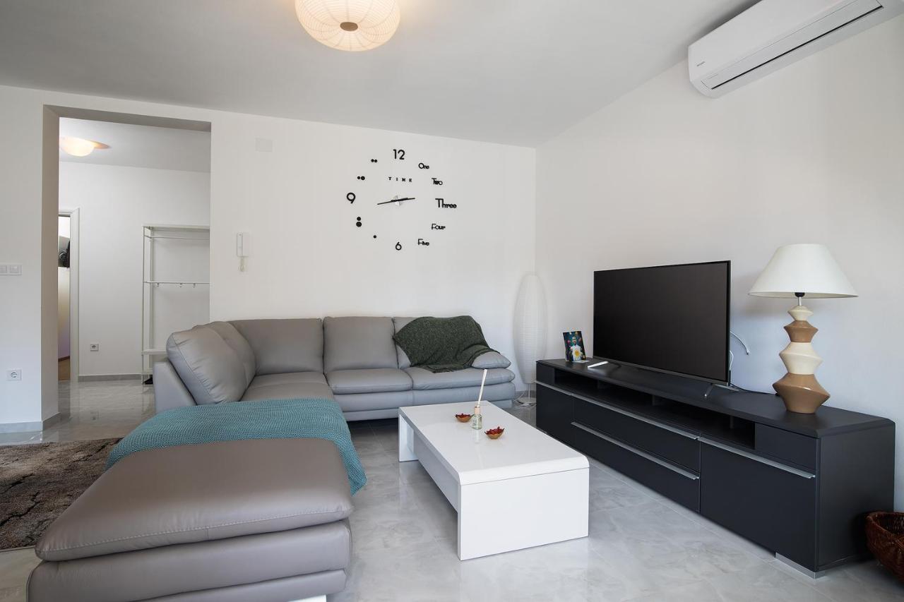 Apartments Jan&Enzo เมดูลิน ภายนอก รูปภาพ