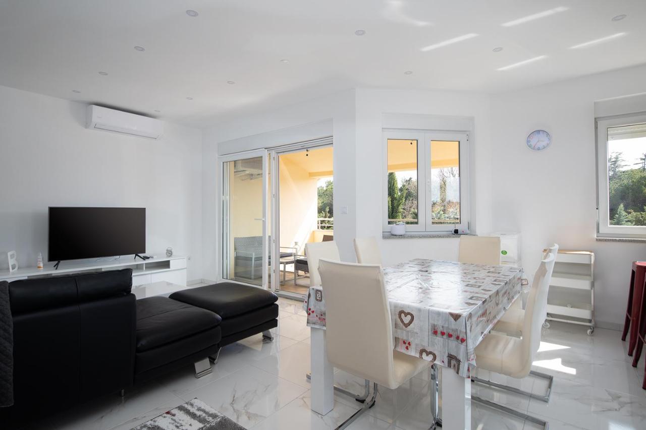 Apartments Jan&Enzo เมดูลิน ภายนอก รูปภาพ